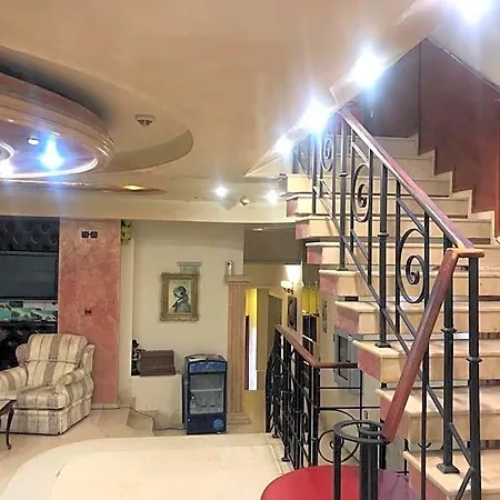 Art Hotel 2*